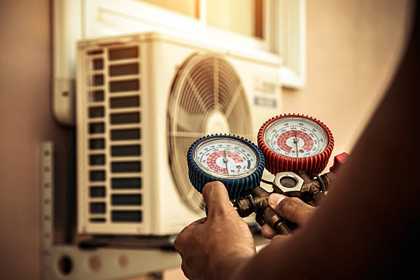 Professional Hvac technician working in Bonlee, NC
